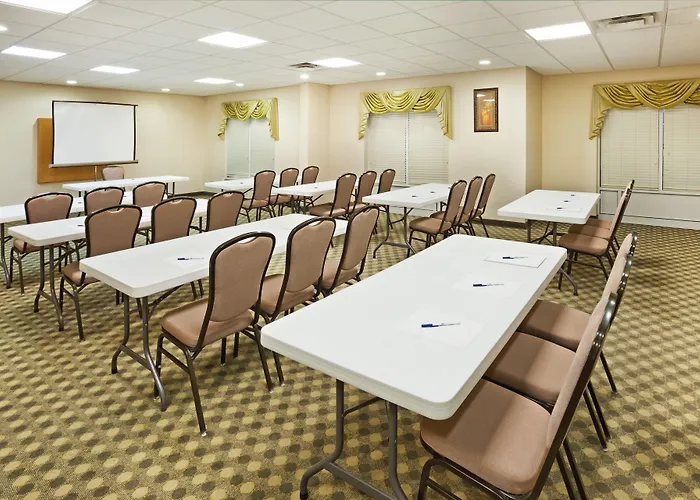 Holiday Inn Express Hotel & Suites London By Ihg